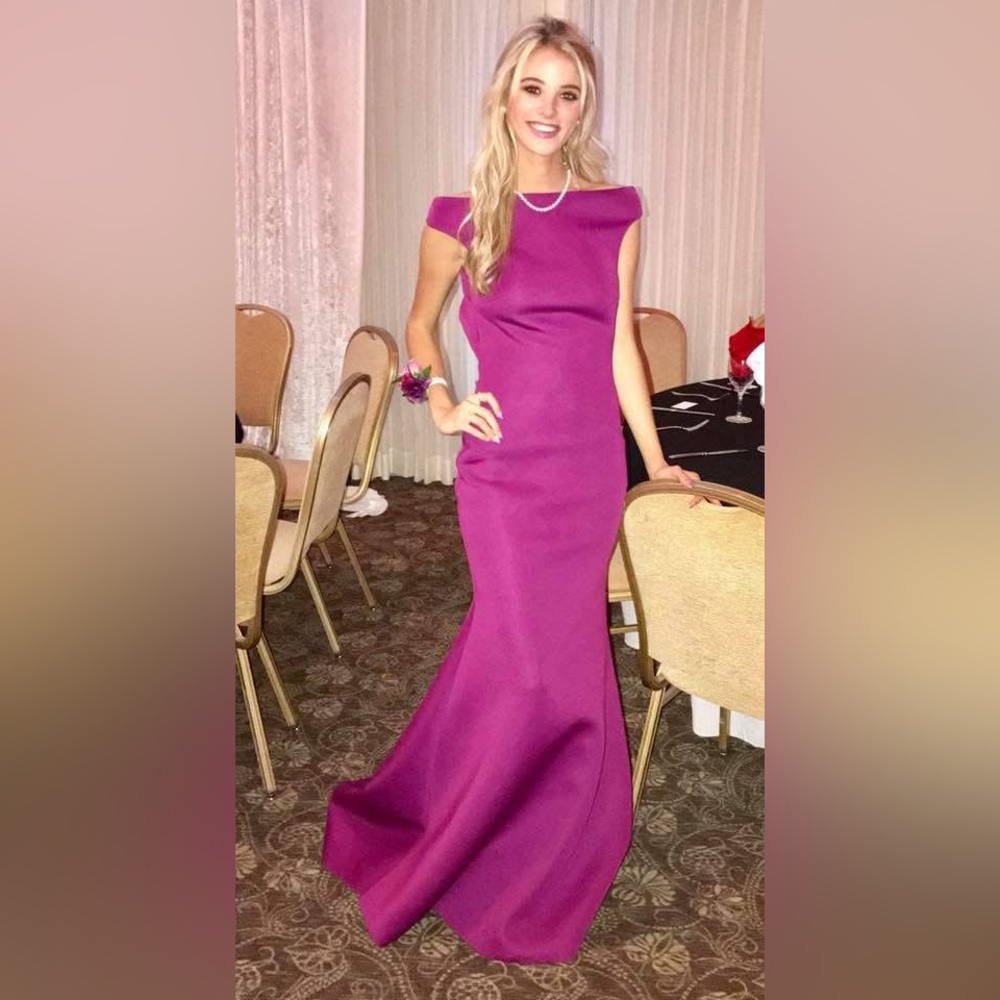 COPY - Beautiful long Prom/ball/wedding dress